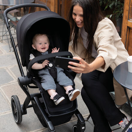 Easy and comfortable portable stroller